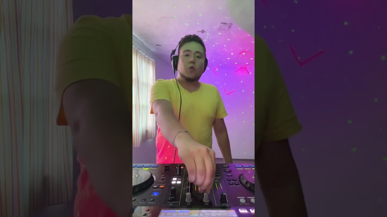 Hard Techno e Industrial Techno DJ set by Limit Zero.