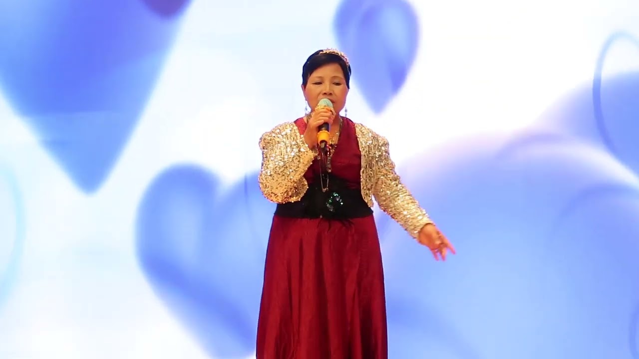Civilized culture - Singing 情如夢 (260222 MVI 5704)