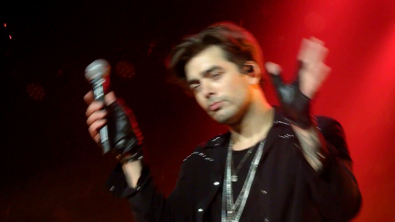 Waylon -If you leave me now   Chicago 25 november