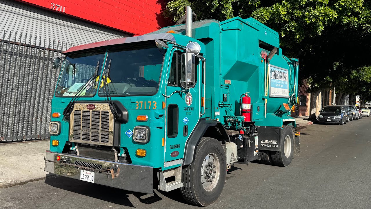 L.A. Garbage Truck Driver POV: “Baby Truck” on VERY Early Morning Trash Pickup! 