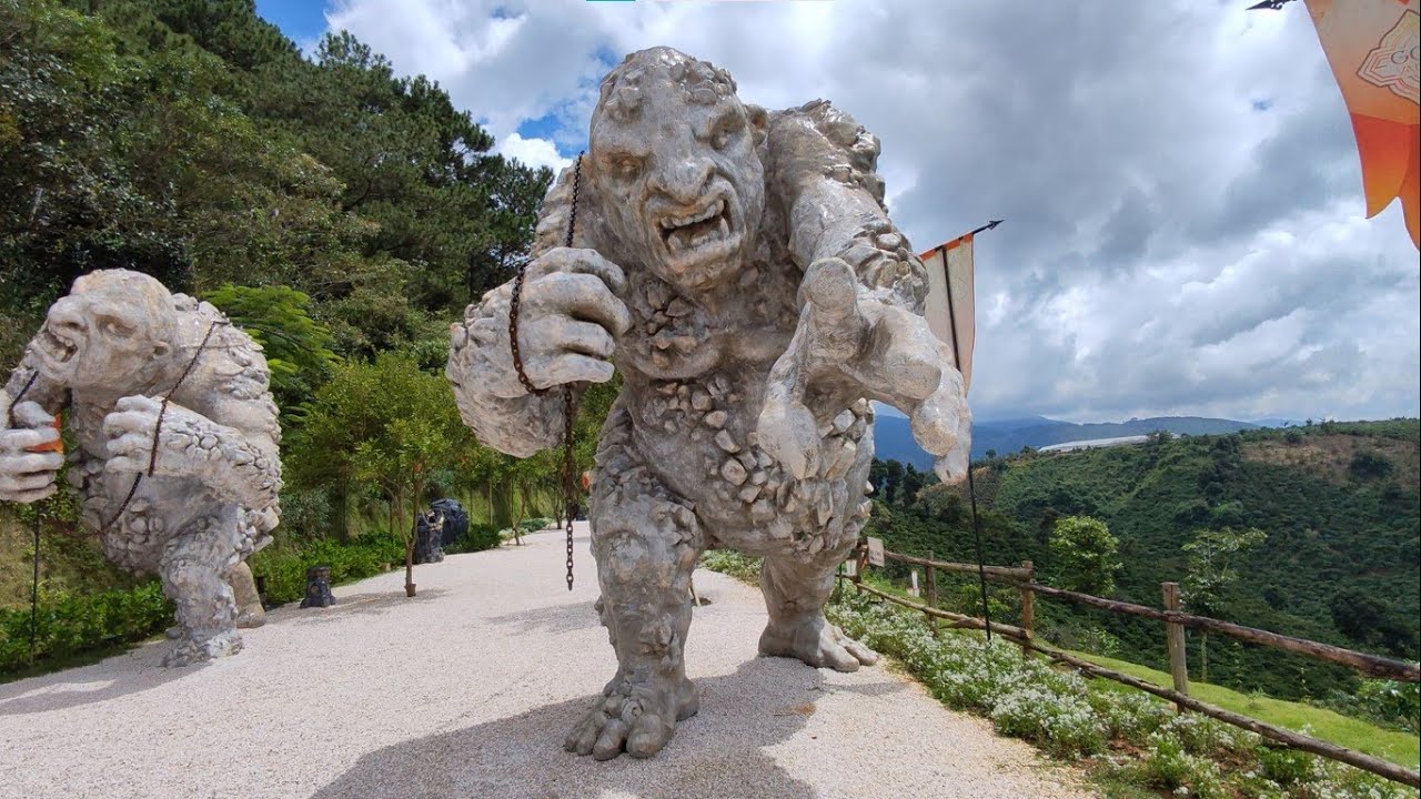God Valley, Dalat. (Valley of Gods; Dalat God's Valley). Theme park in Dalat.