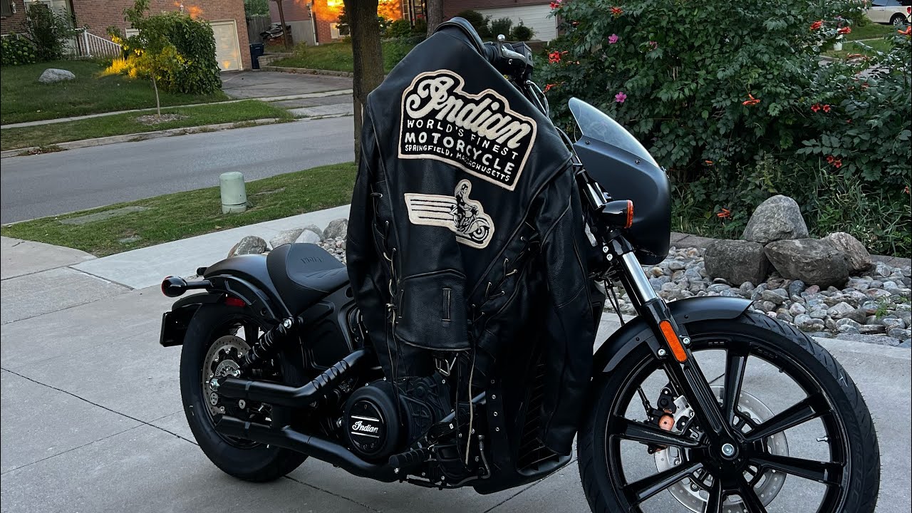 2022 Indian Scout Rogue - Stock Exhaust vs Handmo Slip-ons