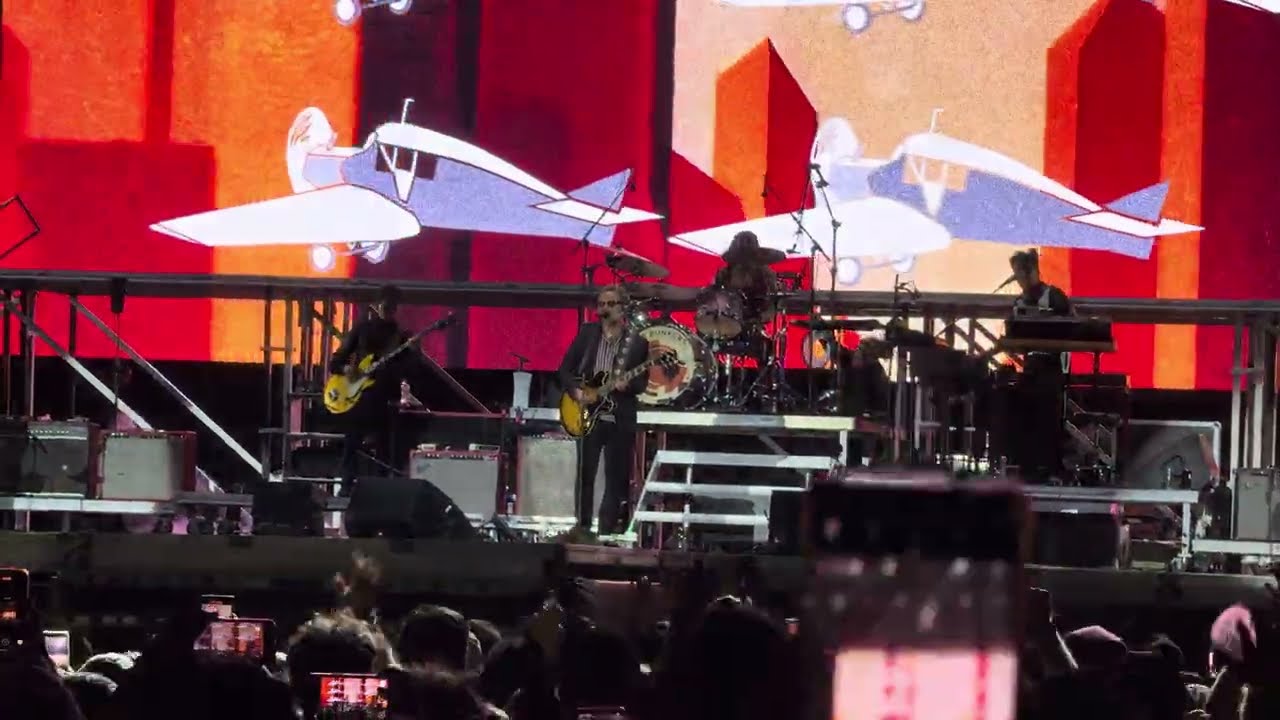 Los Bunkers - Una Nube Cuelga Sobre Mí @ Lollapalooza Chile 2026