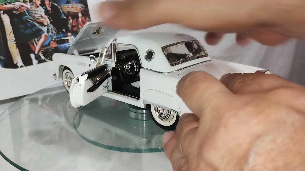 FORD THUNDERBIRD ANO 1956 DO FILME AMERICAN GRAFFITI 