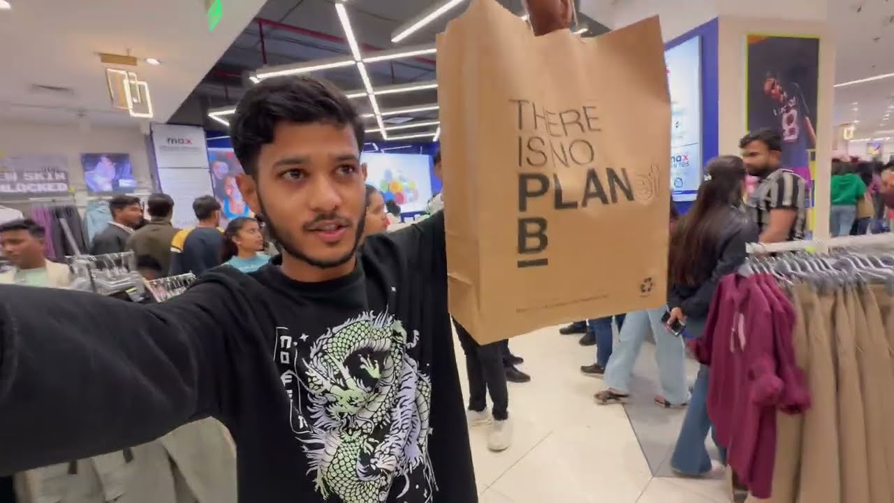 मॉल में कार || Mall Mein Car || भोपाल का सबसे बड़ा Mall || क्या मॉल में कार बिकता || My Vlog 