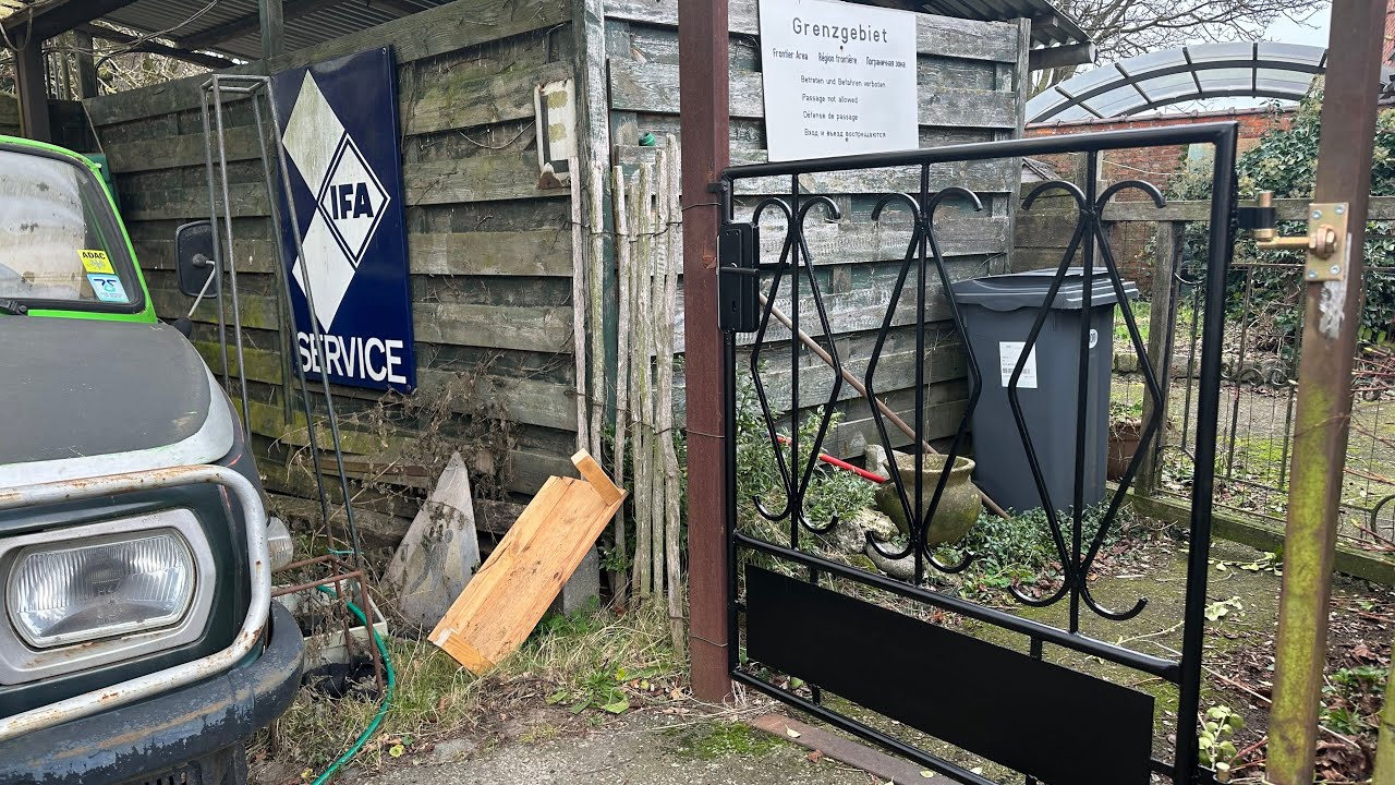 Drukte om groen, aandacht voor iets rood.