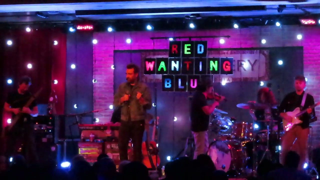 Red Wanting Blue - 