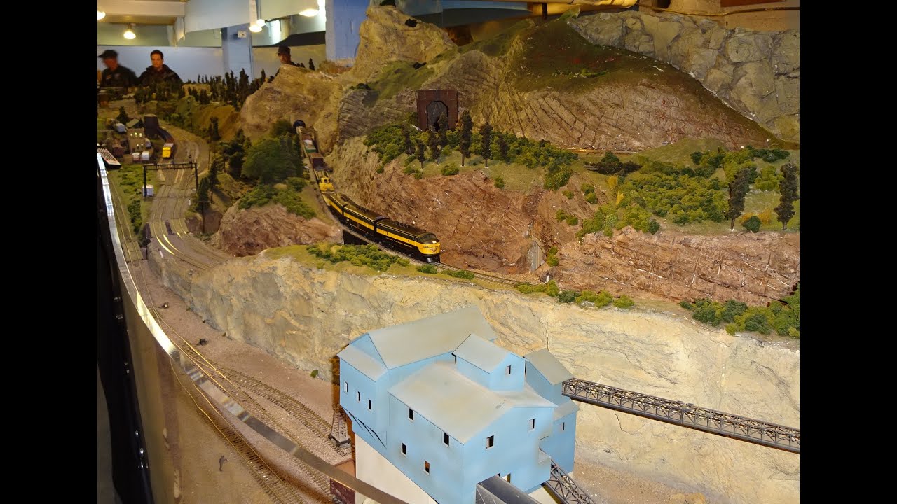 Large Model RR HO H.O. Scale Gauge Train Layout @ Lake County Model Railroad Club has awesome trains