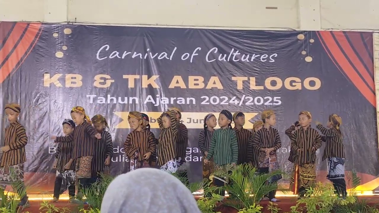 Akhirusanah dan Pentas Seni. Lupa belum di klik mulai, ternyata belum ke video full 😭😭