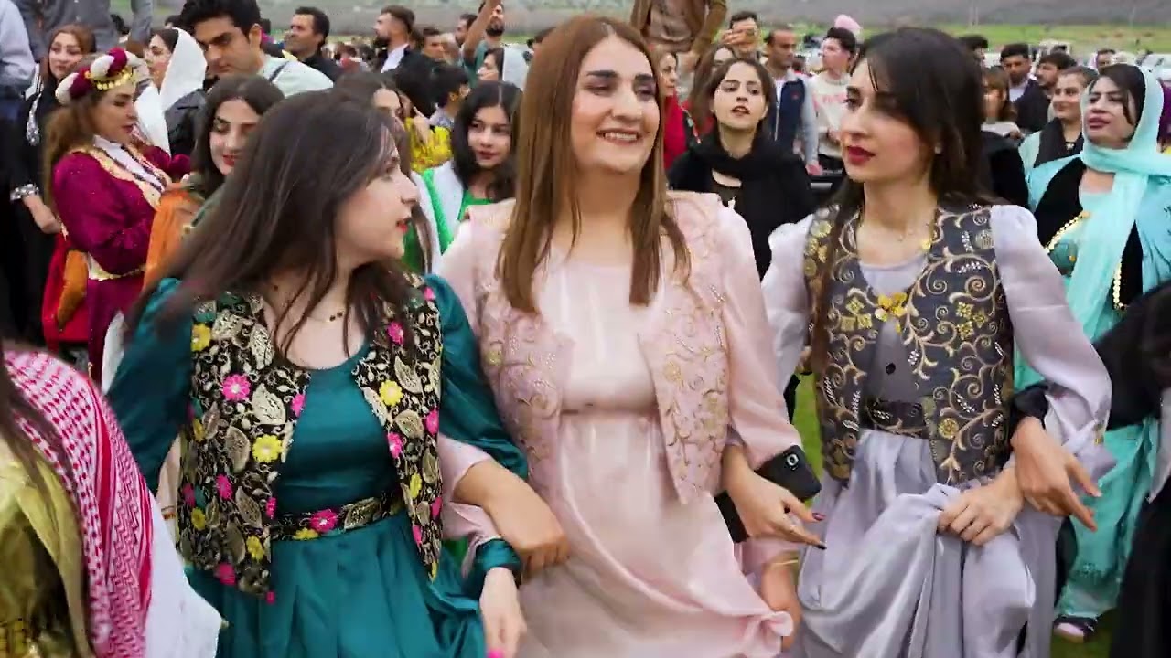 مراسم بهاری  روستای دزلی 1404 😍 پارت 1