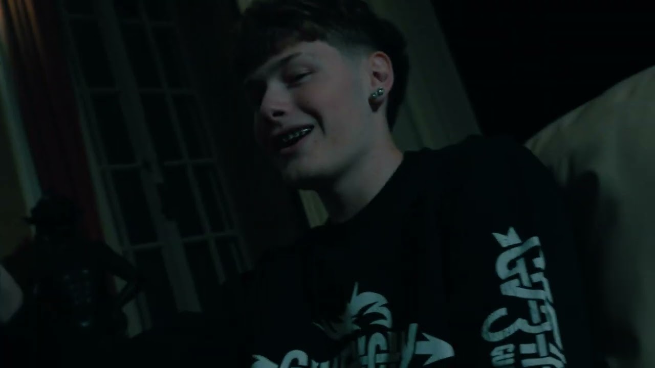 NNIKO - SUOLE ROSSE (Official video)