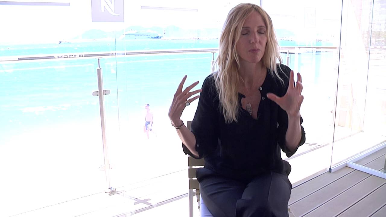 Interview Sandrine Kiberlain BONNE FIGURE (SMILE)