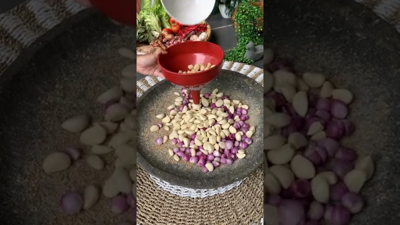 Corong merah yang ada badaknya 👹