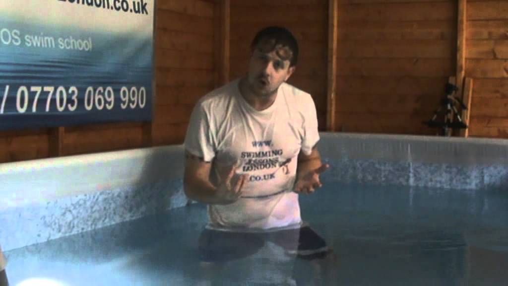 is it best to breath through nose or mouth when swimming?