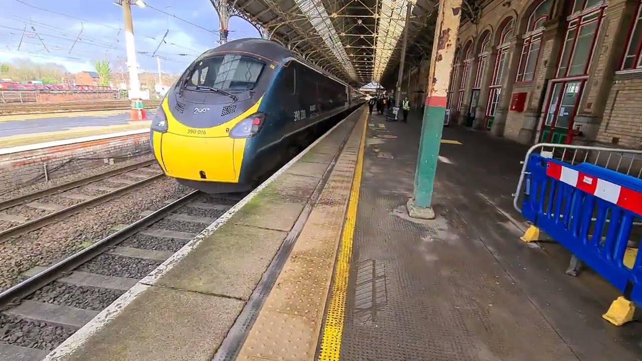 PRESTON TRAIN STATION VLOG (PLATFORM 3)