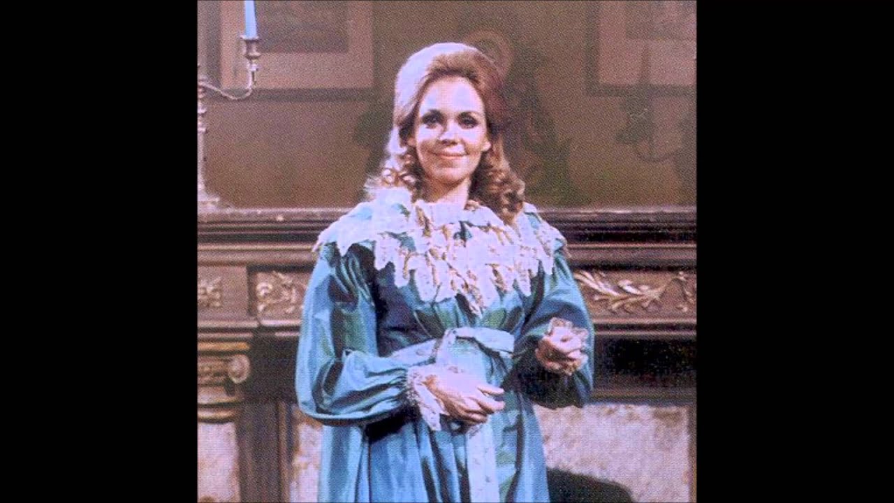 Kaz's World  :   Dark Shadows :  Lara Parker