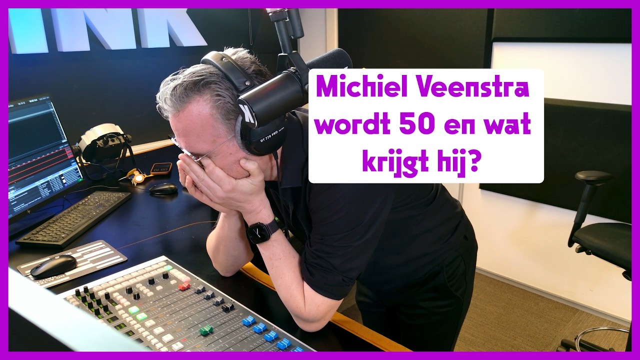 Michiel Veenstra wordt 50 en krijgt 50 slechte cadeaus