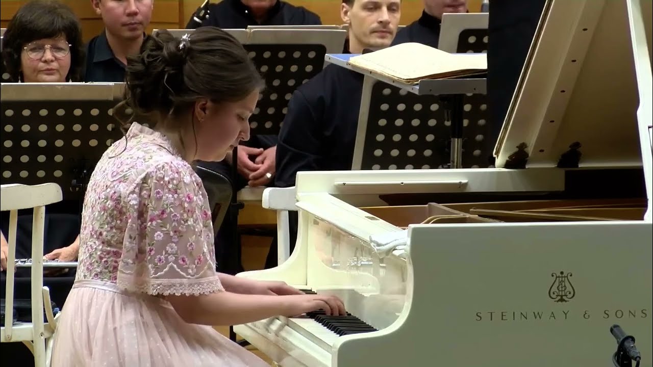 S. Rachmaninoff / Piano Concerto No.2 C-moll, op.18, 1 mov. Sophia Evdokimova (piano)