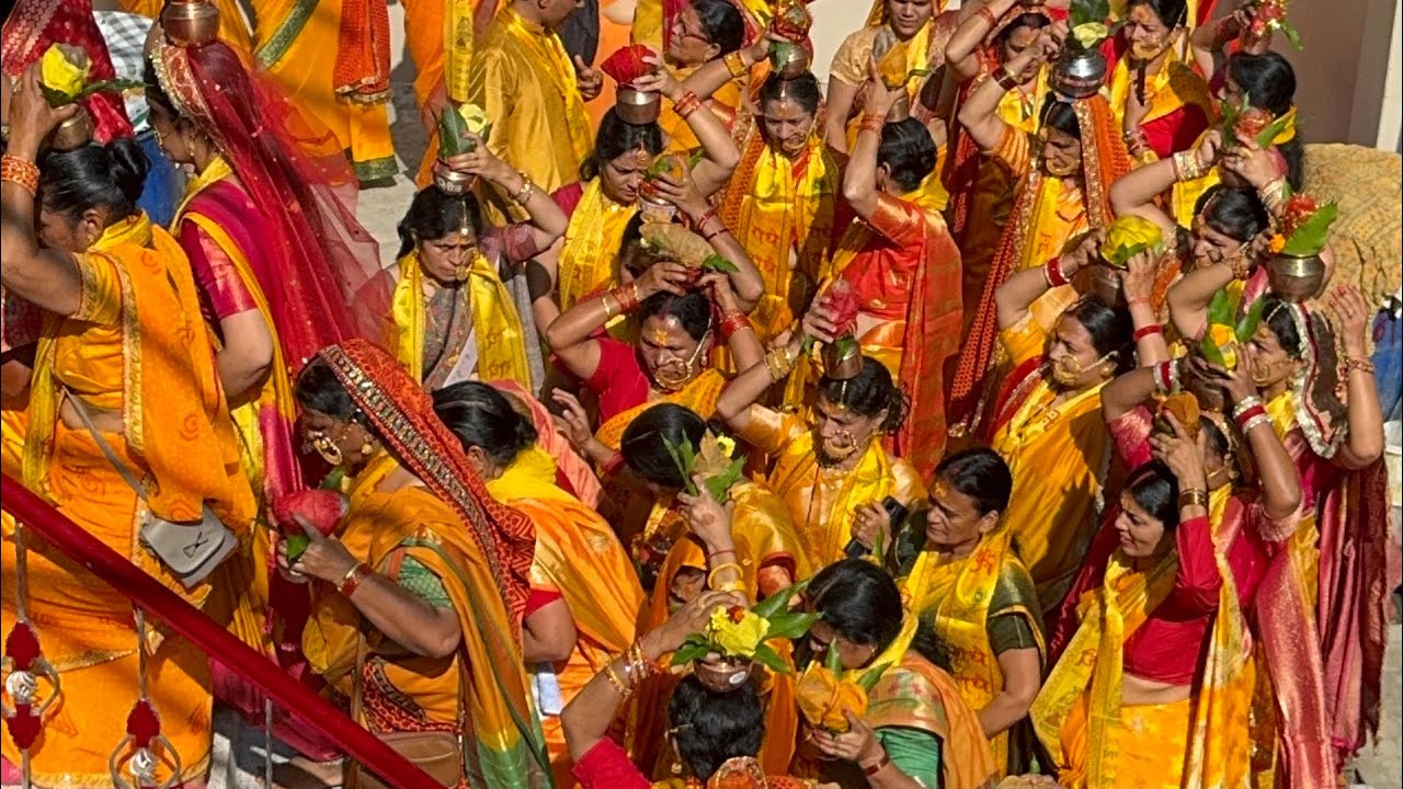 Kalash Yatra 🙏❤️ || Bhagwat ka phela Din🥰❤️ || Pahadi Devrani Jethani 