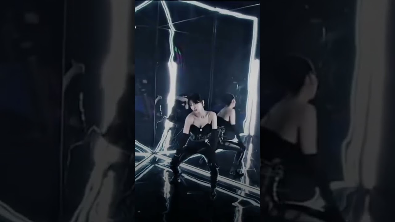 GIMME MORE MOMO😫🥵🔥🛐 #twice #momo #sexy #girl #hot #dance #viral #tiktok #edit #shorts #fyp #bts #v