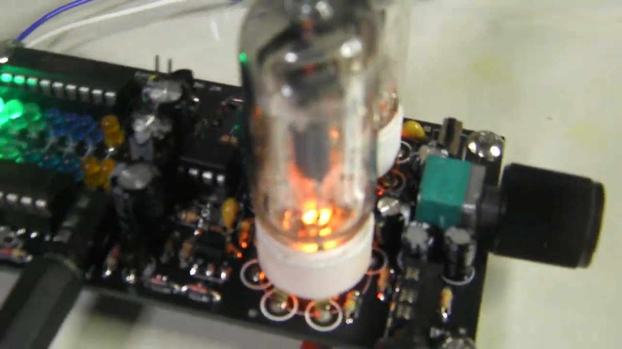 twin 12av6  + lmc6482+   booster    /  headphone amp :  led indicator. can   drive speaker