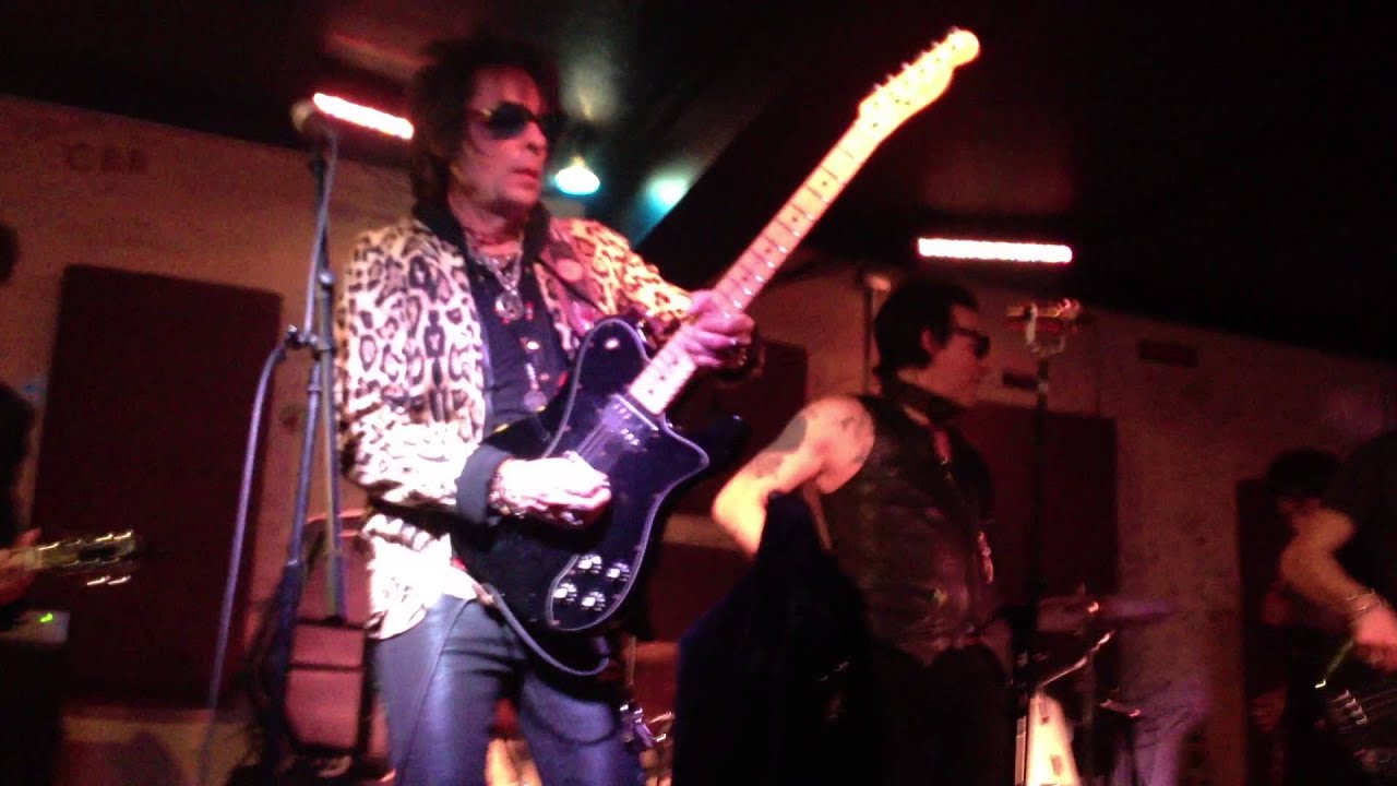 TKG-Earl Slick @ Brian's 4/12/13 - Earl & Co. playing the blues. WOW!