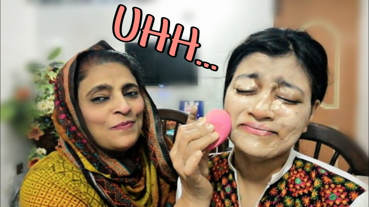 My Desi MOM does my MAKEUP اردو / हिंदी