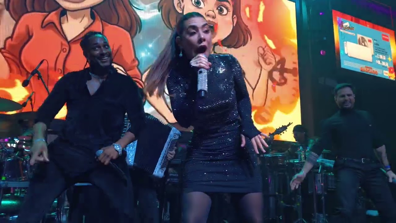 Naiara Azevedo - Rapariga Digital (Positiva FM-Goiânia)