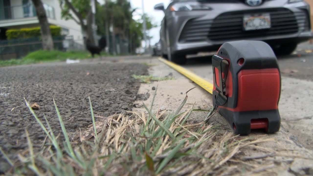 Hawaii's new 20-foot parking law aims for safer streets
