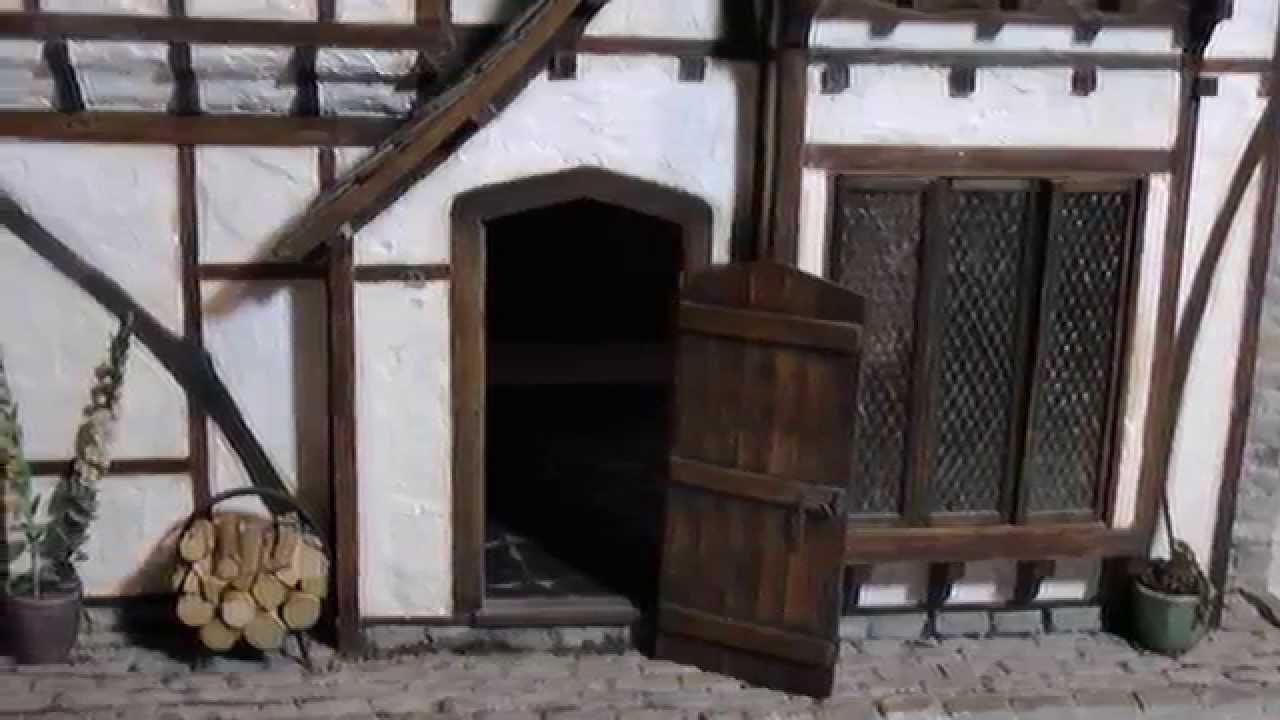 Tudor (Miniature)