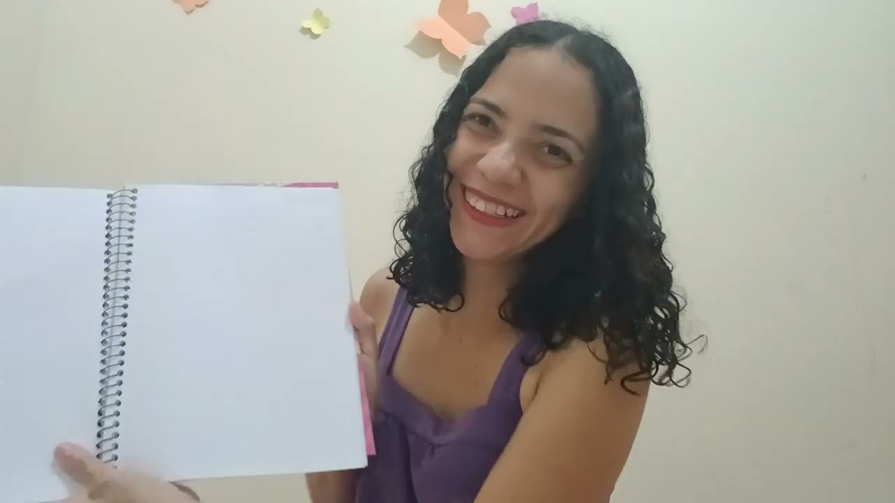 Mostrei o material escolar das meninas 