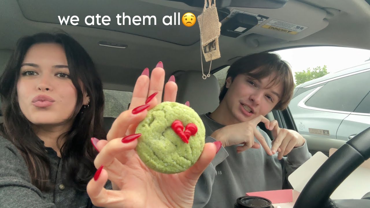 Christmas Crumbl Cookie Mukbang!