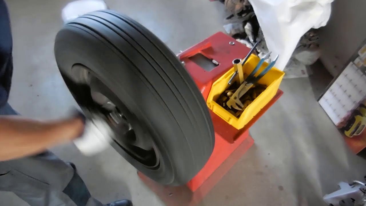 [DEMO] Équilibreuse de roue manuelle, comment ça fonctionne?
