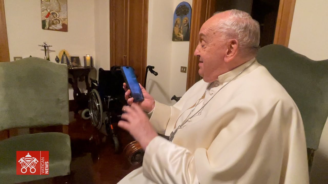 Il Papa e la video-chiamata con la parrocchia di Gaza: “Salam alaikum, prego per voi”