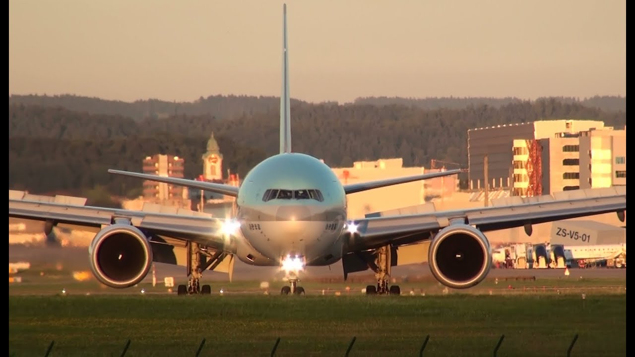 Flugzeuge am Flughafen Zürich ZRH Start und Landung-Airplanes Aeroplanes avión