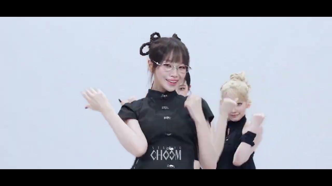 Lesserafimm (레시르핌)' boompala' 4k performance studio chooom #lesserafim #kpop #studiochoom #dance 