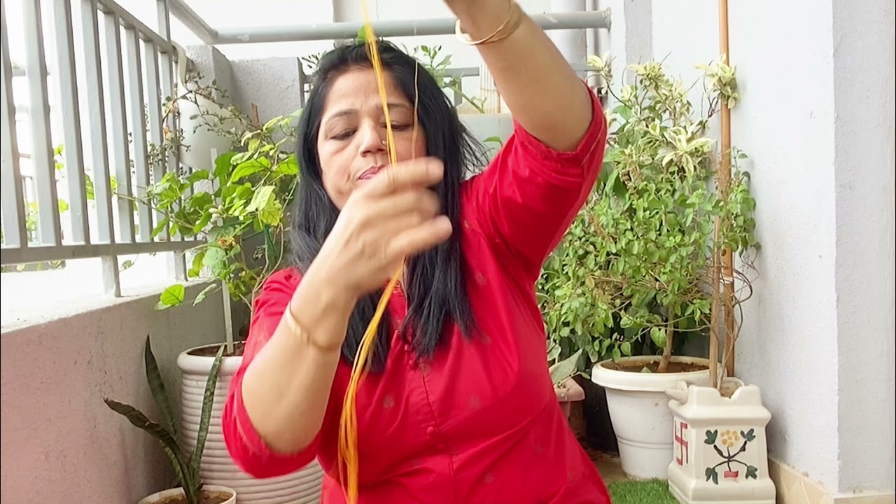 Mahalaxmi vrat ke dhaage seekhe