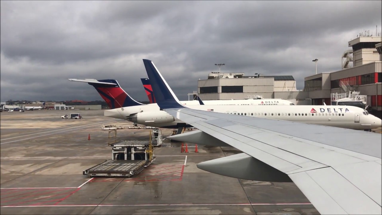 Delta 757-200 Cloudy Takeoff from Atlanta