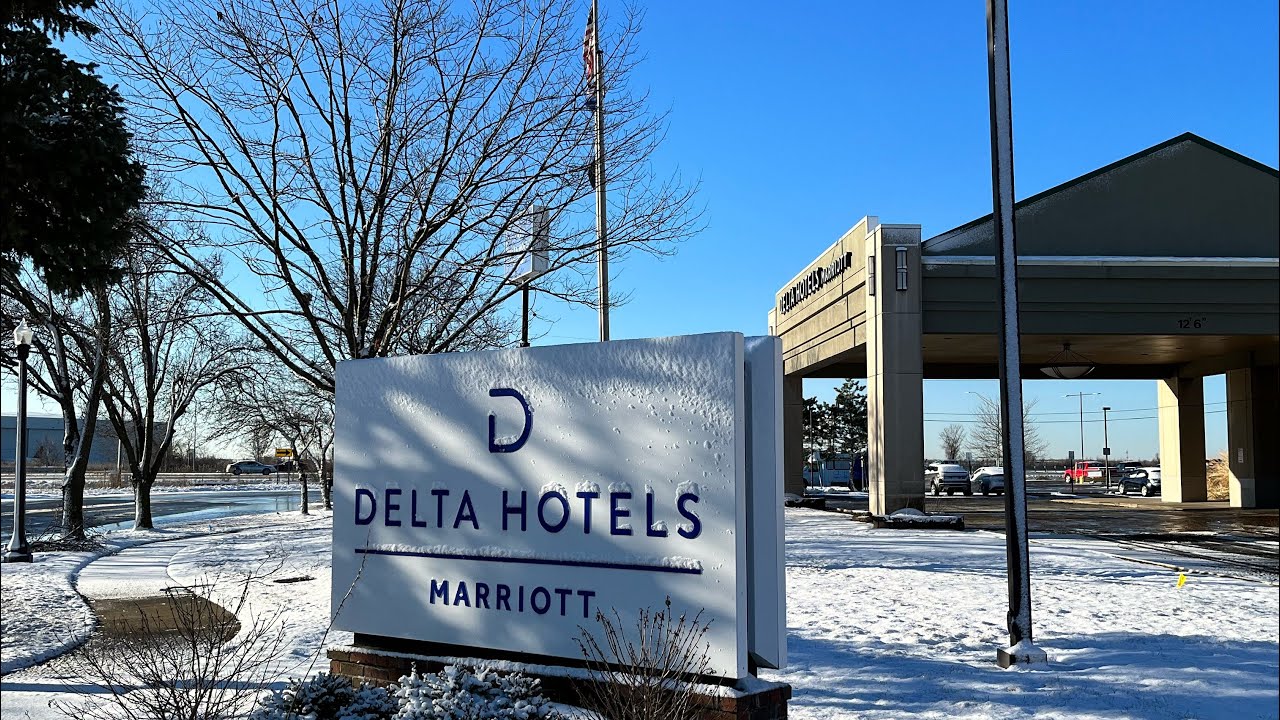 Delta Hotels by Marriott Detroit Metro Airport | Detroit, Michigan USA | Room Tour #marriott #hotel
