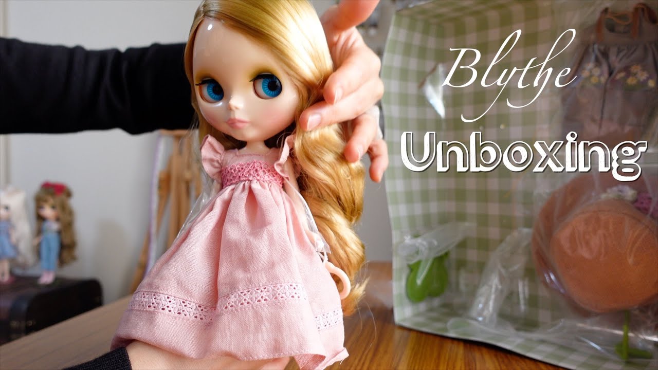 Unboxing Neo Blythe 