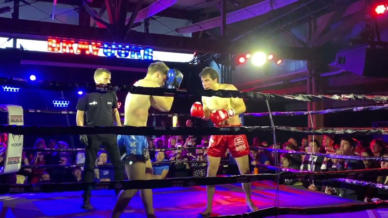 Sk&oslash;ll Lustrum Kickboxgala: Rens Vendrig vs Lars Woudstra