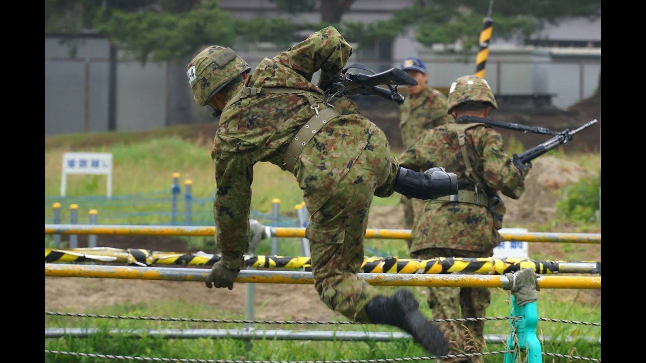 過酷! 女性自衛官も「伝統走」