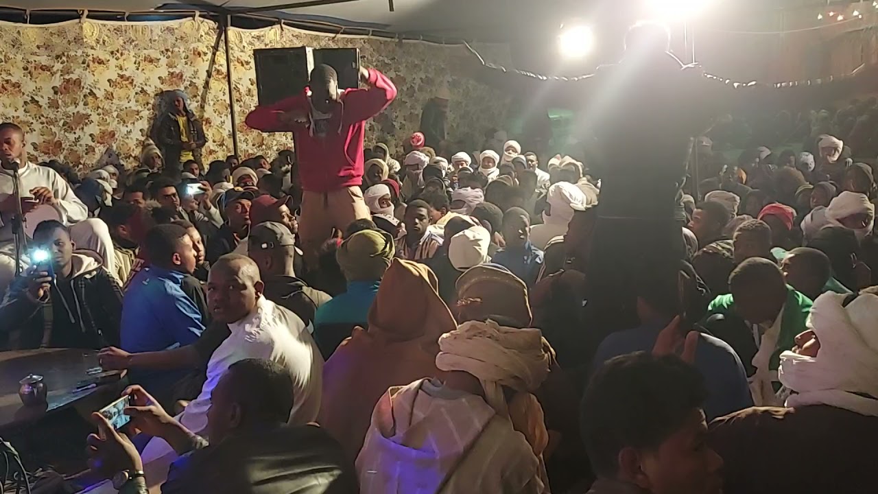 مابقيتي عندي فالبال
