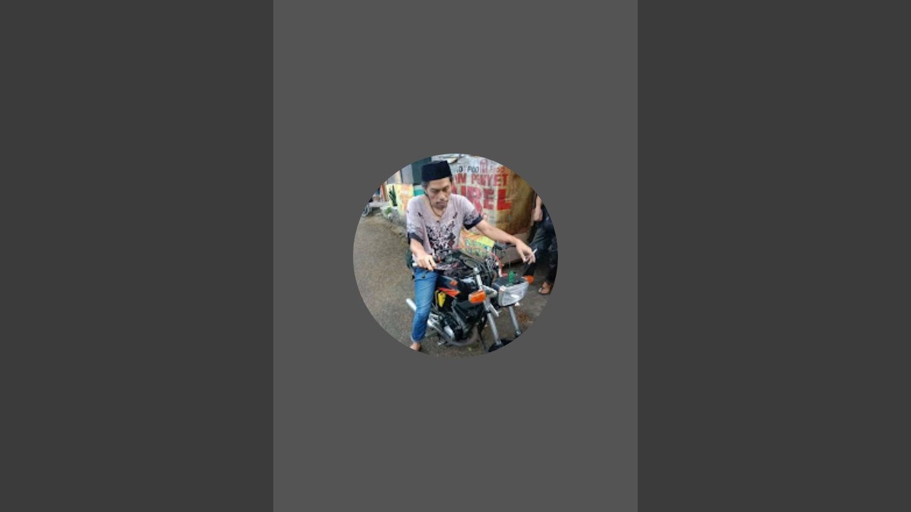 Diinbae sedang live sekarang!makan mlm nasgor pinggir jalan