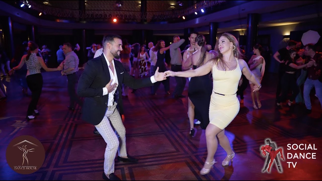 Social Dancing Sergio & Beige #back2mambo Prague