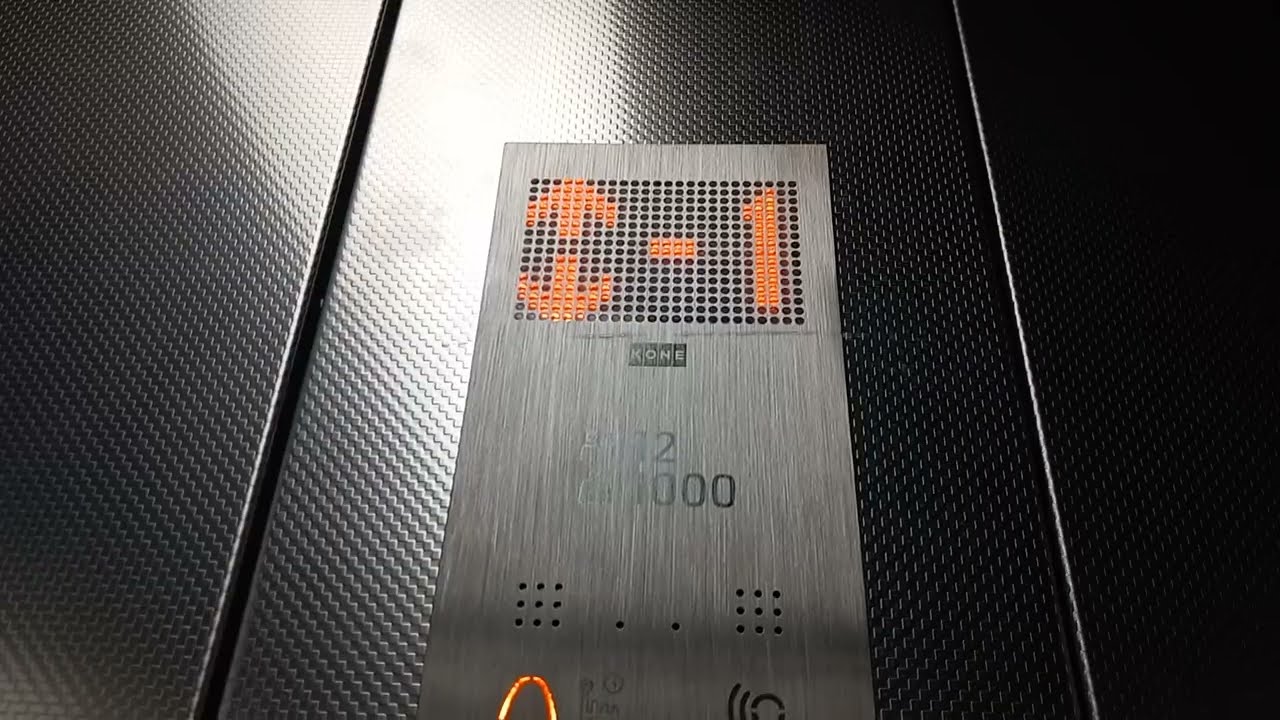 Magnifico ascensore Kone KSS 140 alla stazione di Milano Rogoredo F.S M3 
