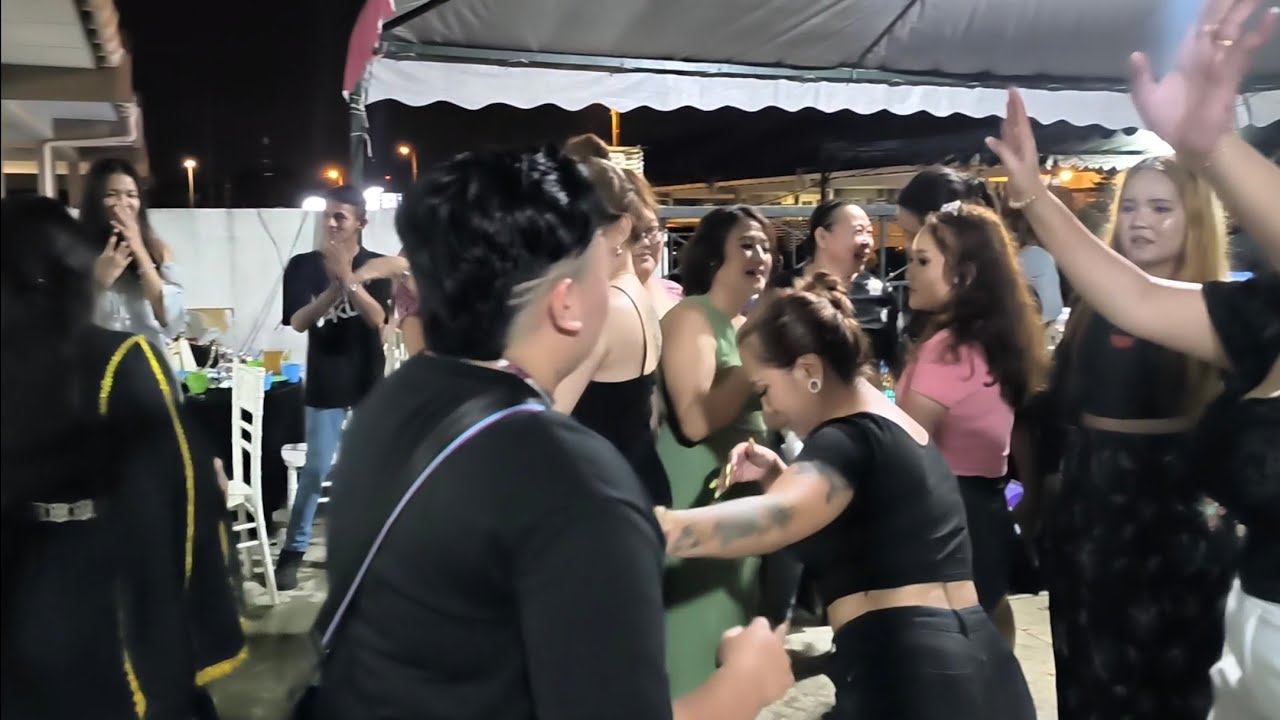 Ngabang Ngagai Stampin//Pengerami Kawen Wat Ambrose//Setidi Uhang Kuak