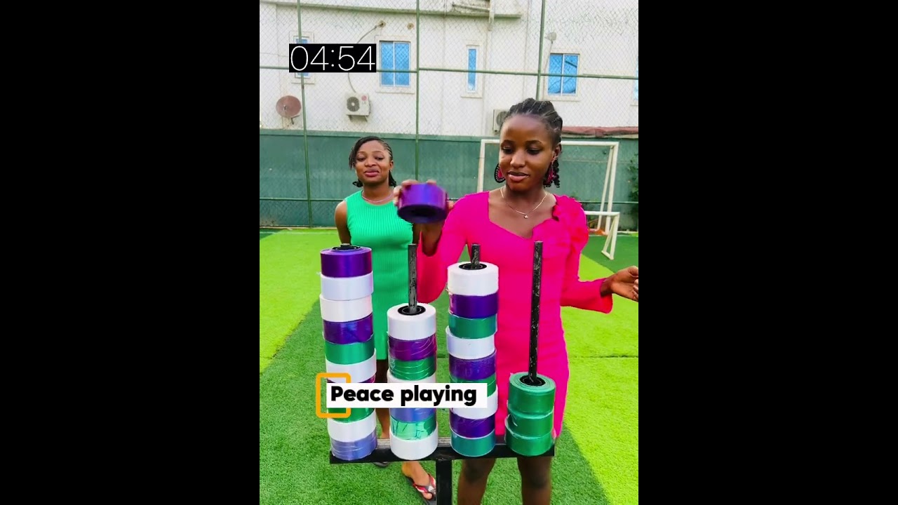 Pascaline vs peace on double color puzzle game challenge. 