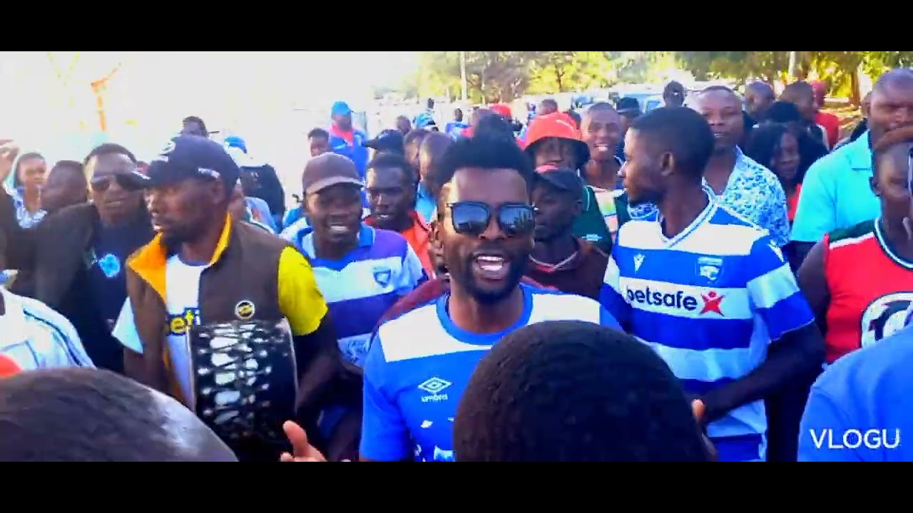 POLISI na HONGO wamelaaniwa..AFC Fans dancing  into Nairobi CBD @AFCLeopardsSC