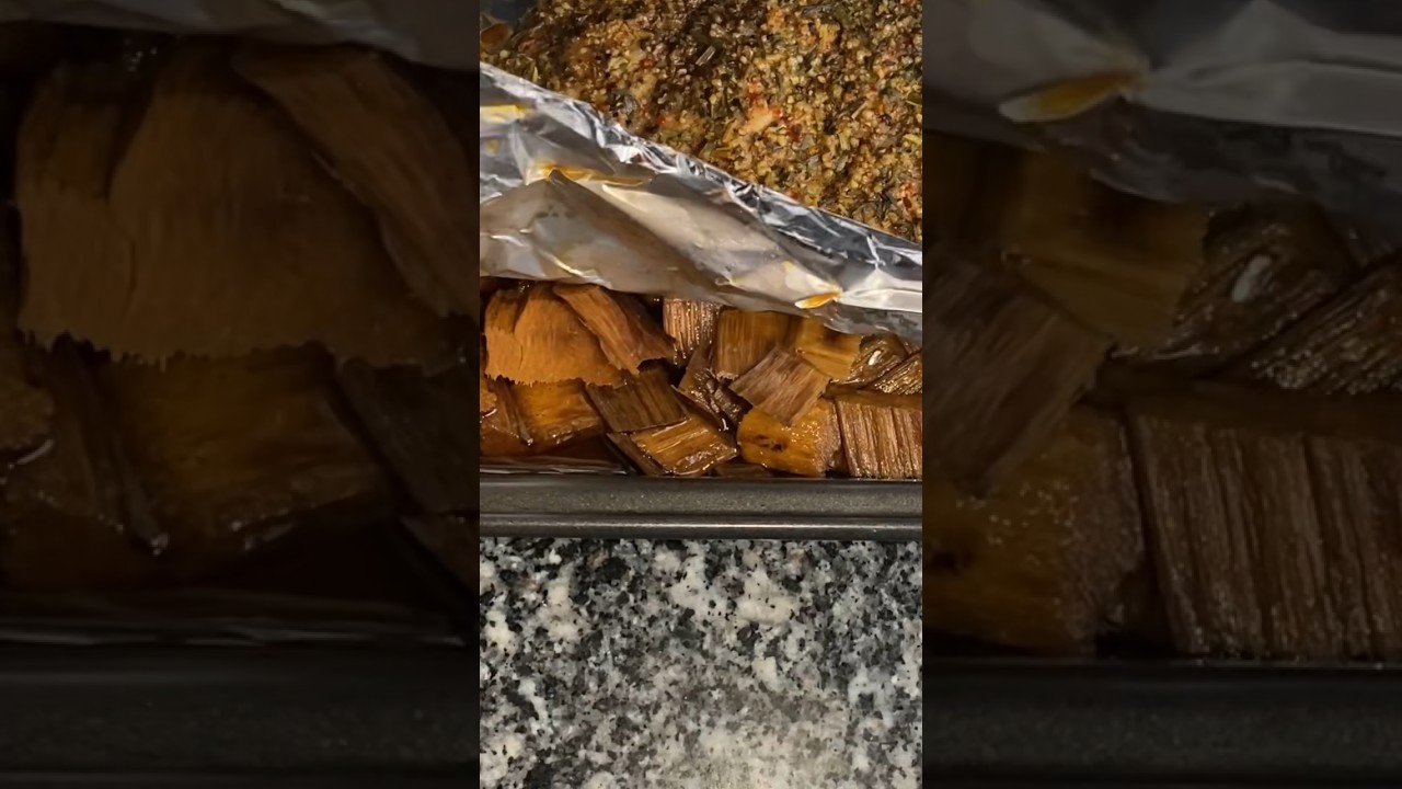 how to use oak wood chips to steam pork ribs in the oven